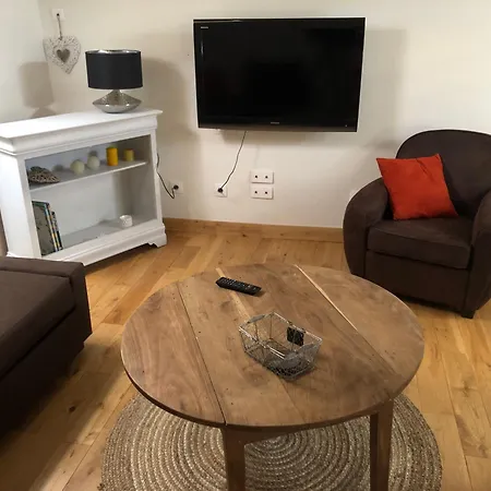 Studio Apartment Guécélard